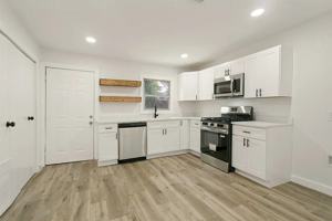 featured image of 1211 E Virginia St