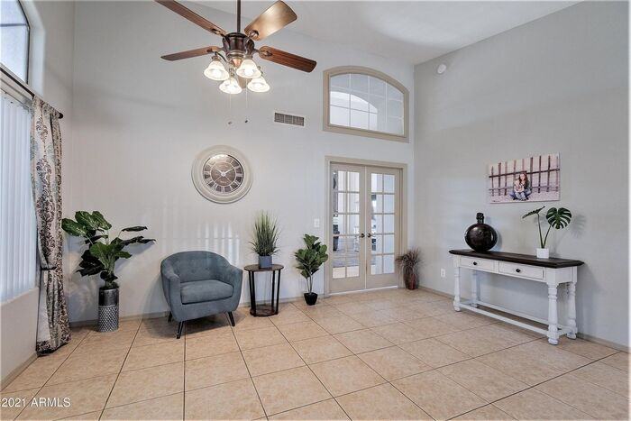 2933 E Verbena Dr - Photo 6 of 45