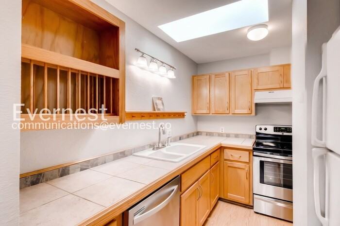 6455 E Bates Ave - Photo 3 of 24