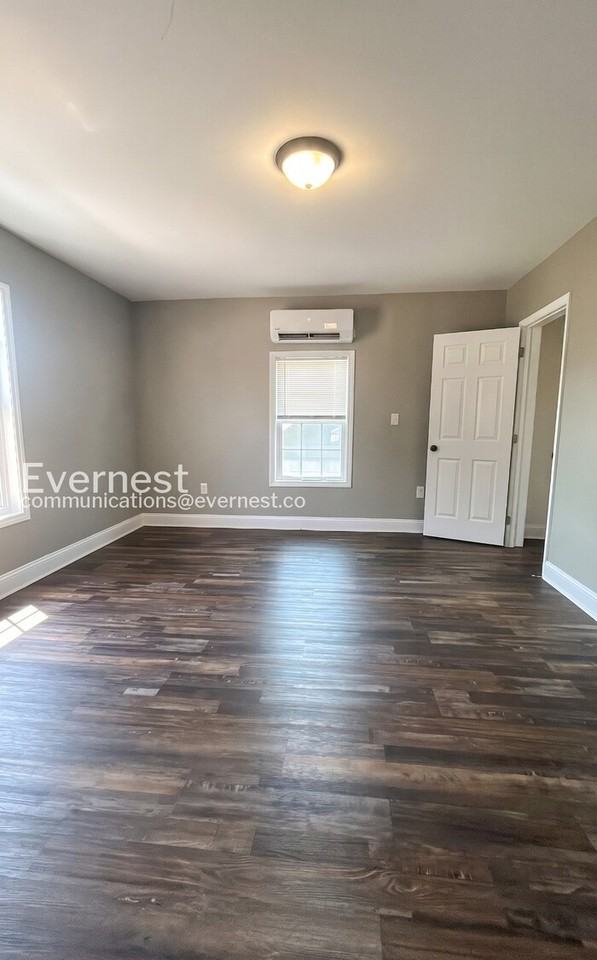 528 N Scales St #C - Photo 7 of 18