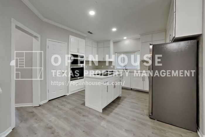 6111 Sparks Valley Ct - Photo 7 of 20