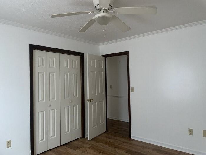 206 Richardson St - Photo 4 of 9