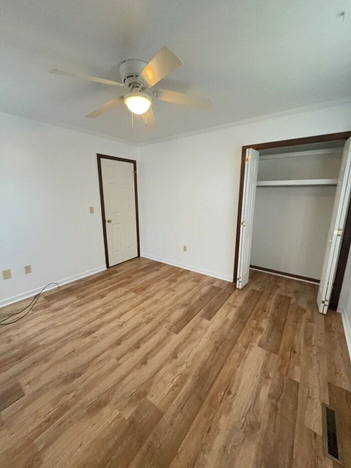 206 Richardson St - Photo 6 of 9