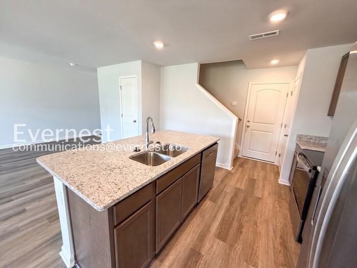 21421 Scuttle St - Photo 5 of 22