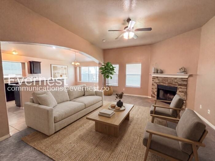 501 W Vega Ln - Photo 3 of 20
