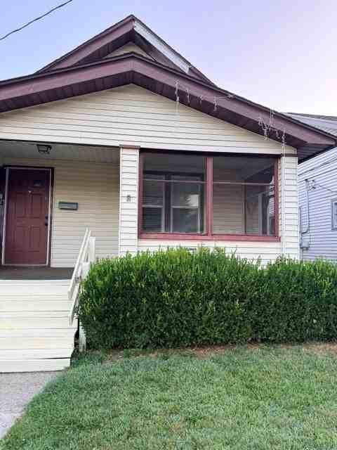 1954 Berkshire Pl - Photo 2 of 14