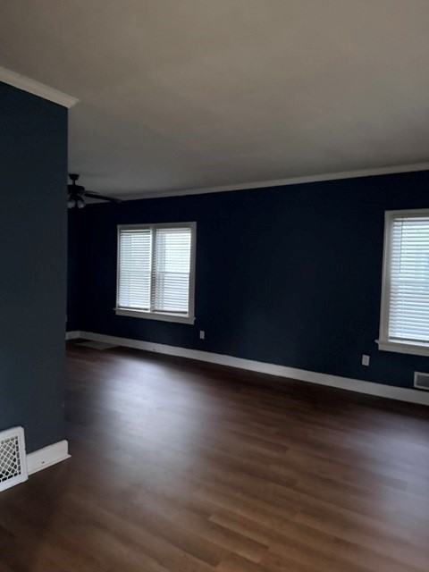 1954 Berkshire Pl - Photo 4 of 14