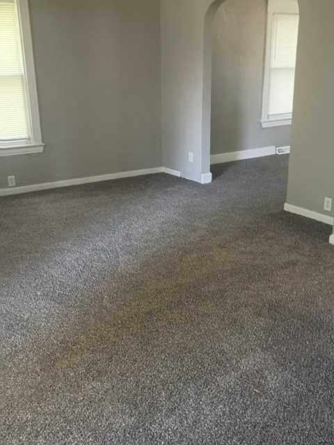 1408 Roosevelt Ave - Photo 3 of 11