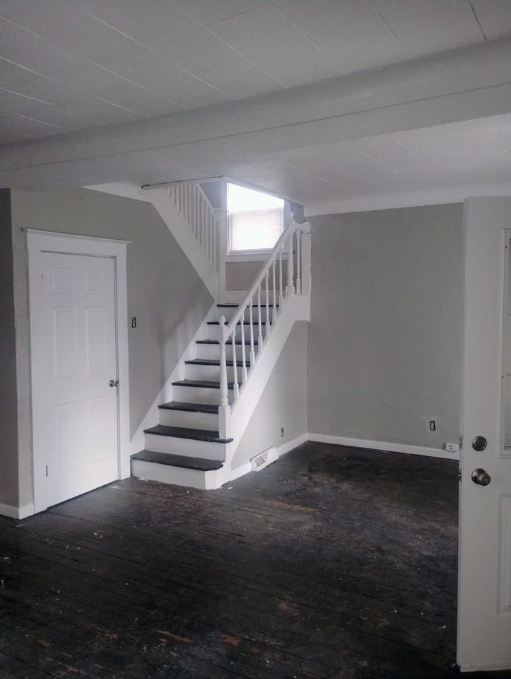 1408 Roosevelt Ave - Photo 5 of 11