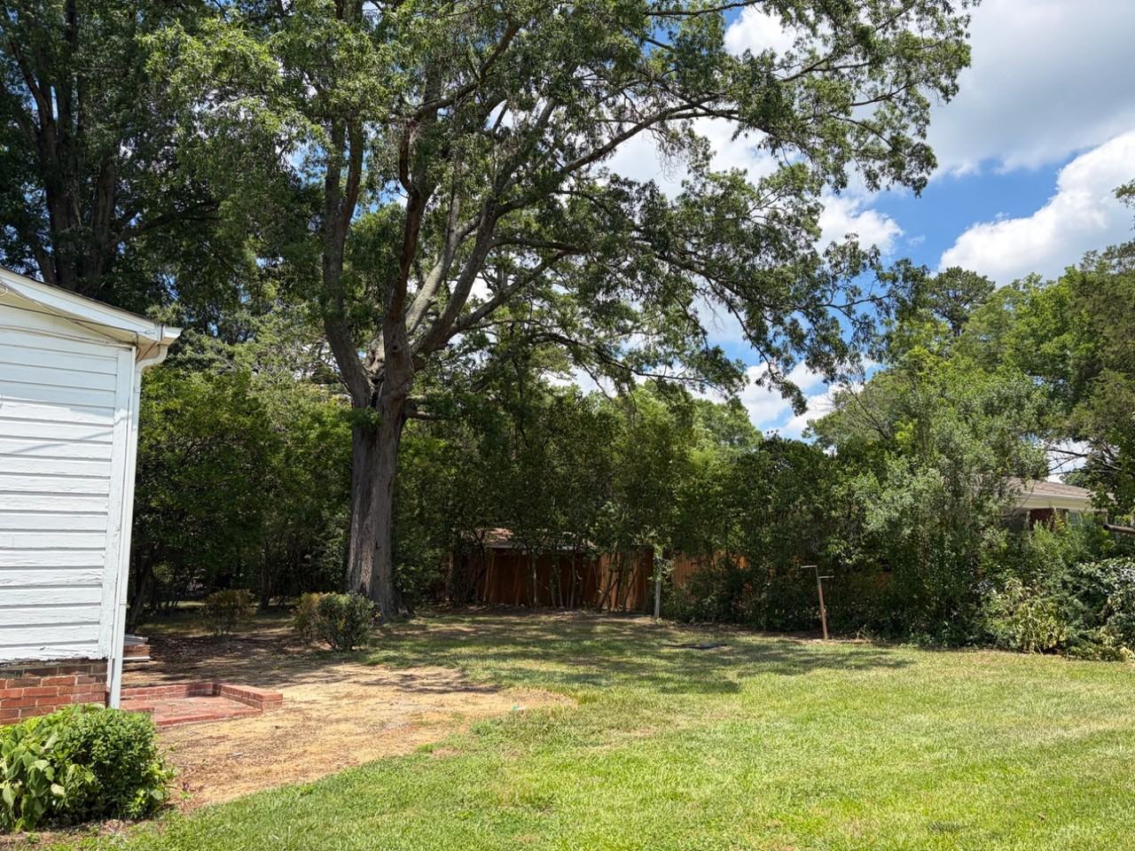 6015 Monroe Rd - Photo 3 of 20