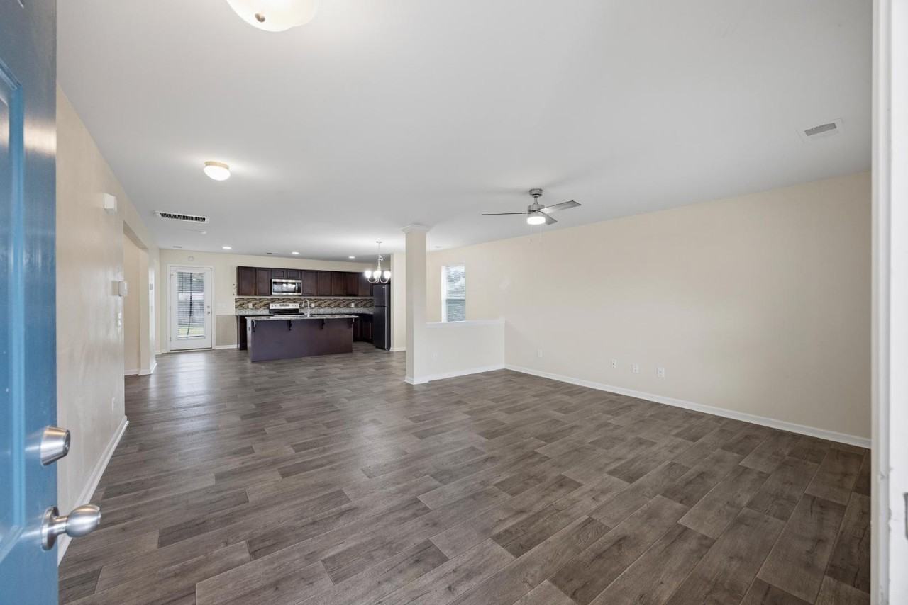 442 Thoroughbred Dr - Photo 5 of 20