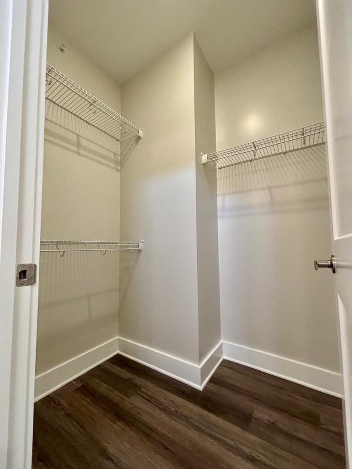 131 S McAllister Street - Photo 2 of 10