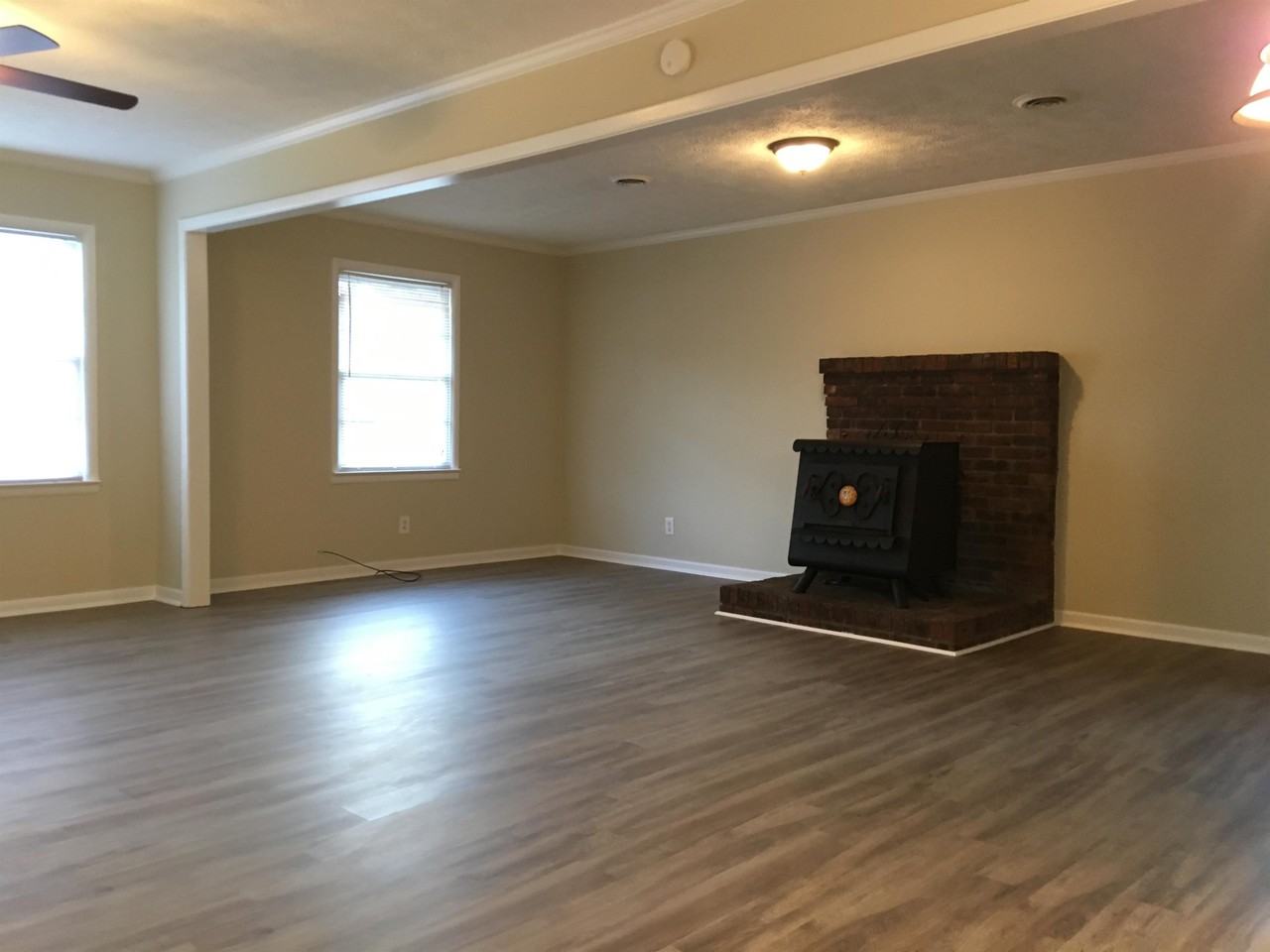 183 N 5th Ave #1WINDER - Photo 6 of 13