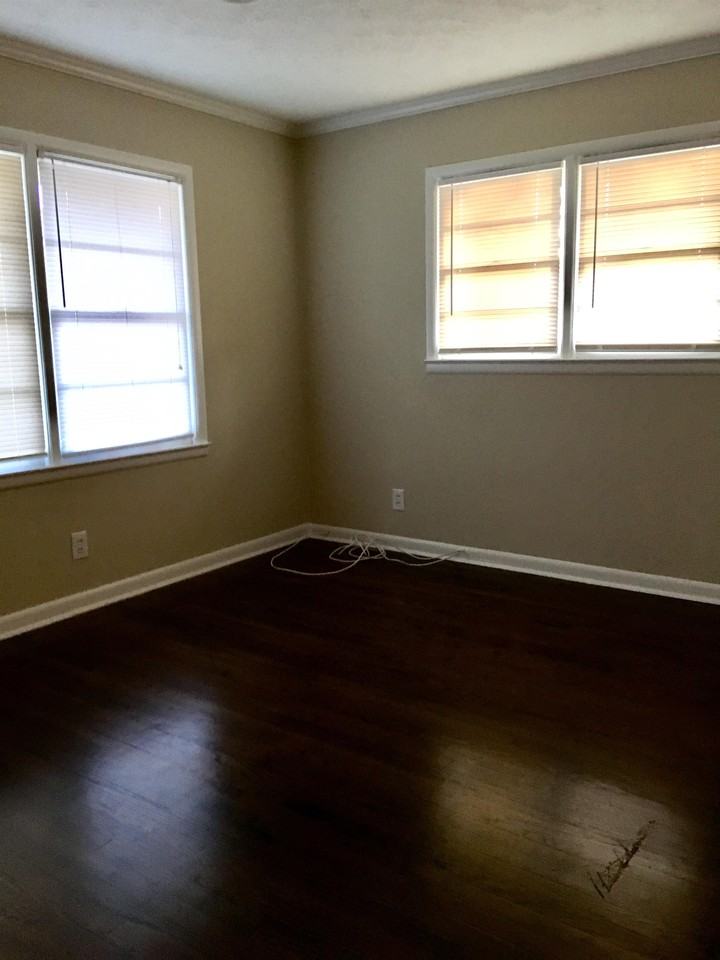 183 N 5th Ave #1WINDER - Photo 7 of 13