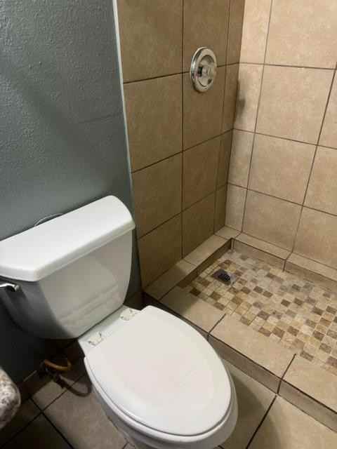 921 Las Vegas Blvd N - Photo 3 of 10