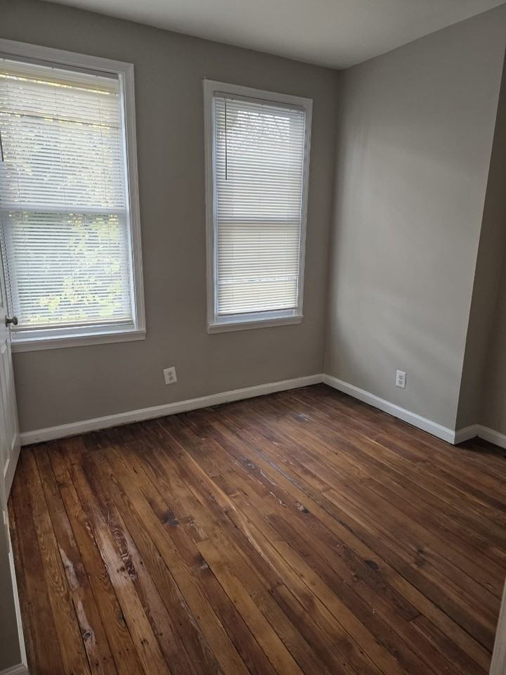 5542 Master St - Photo 4 of 20