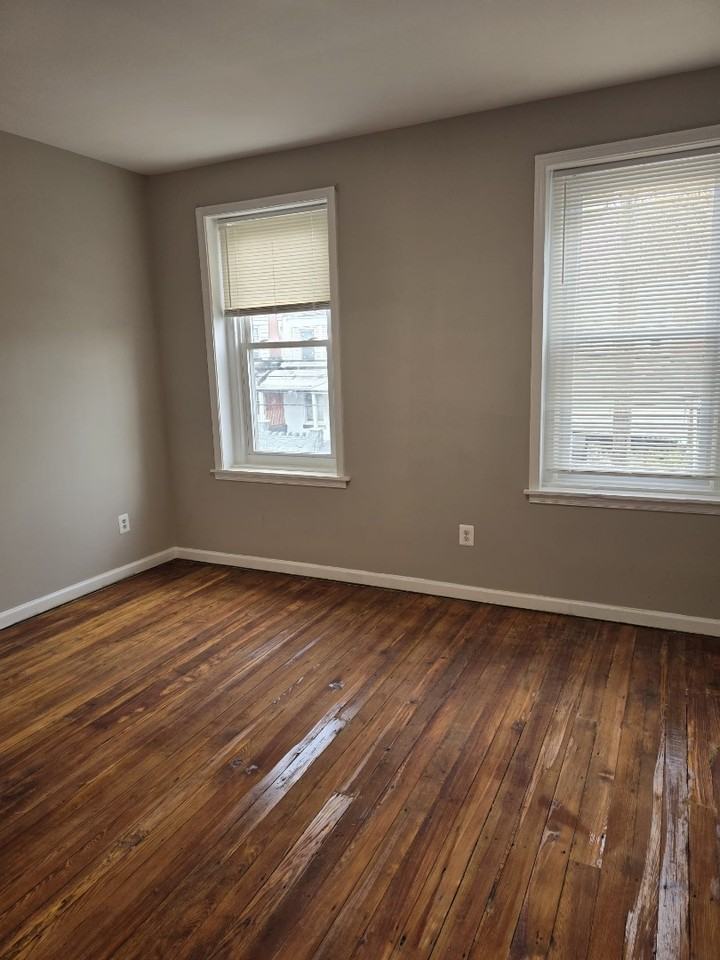 5542 Master St - Photo 6 of 20