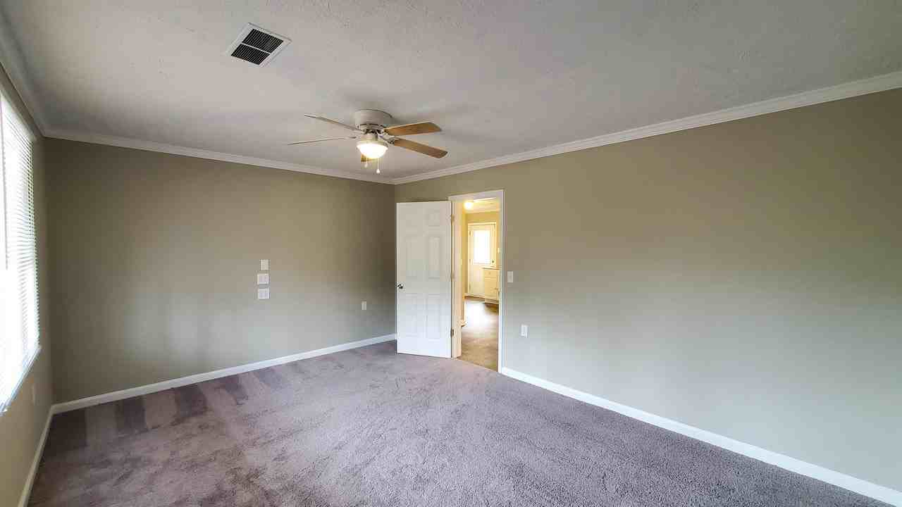 180 N Burson Ave #1BOGART - Photo 7 of 45