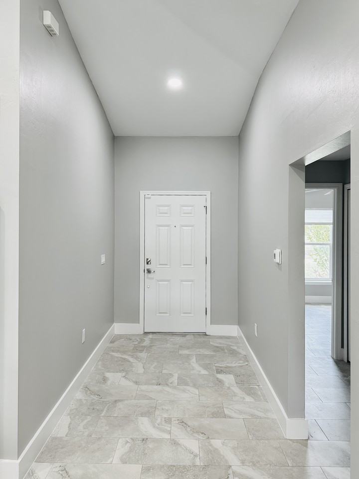 489 Lenox Ave #1 - Photo 7 of 49