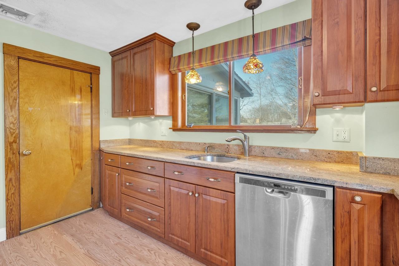 13 Bridgham Ave #2 - Photo 7 of 18
