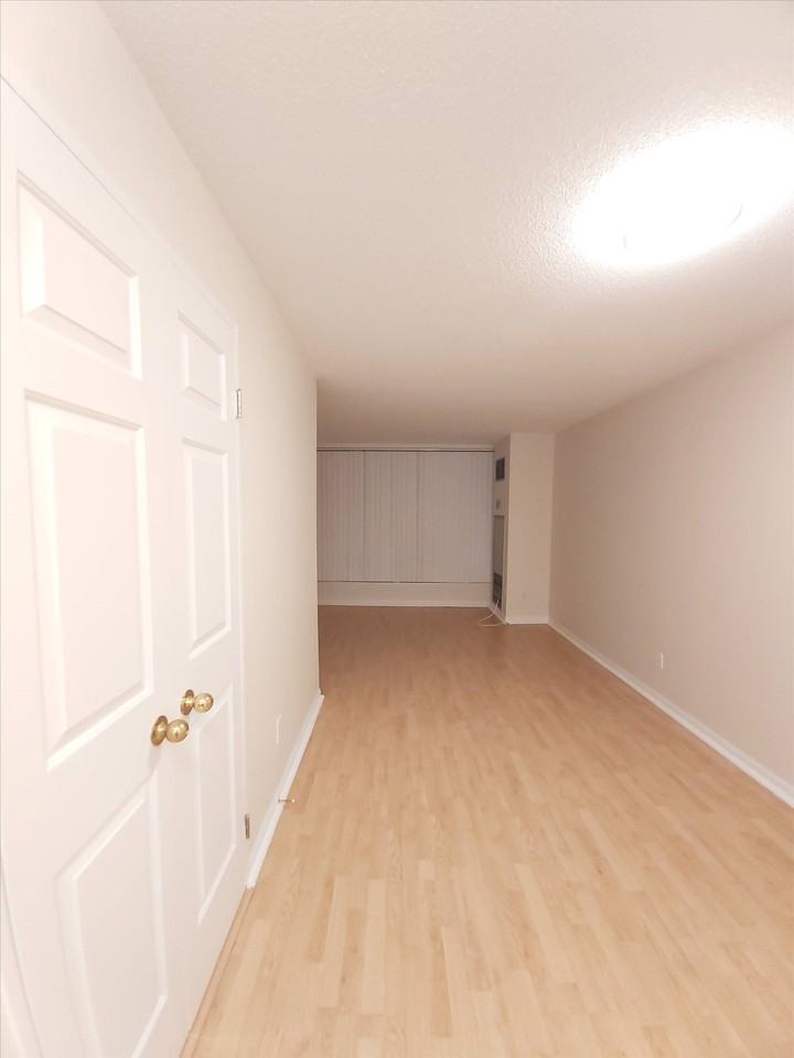 7 Carlton St - Photo 6 of 13
