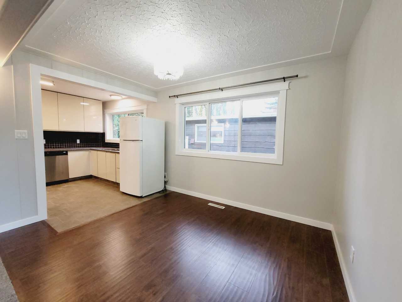 7412 83 Avenue NW - MAIN - Photo 6 of 11