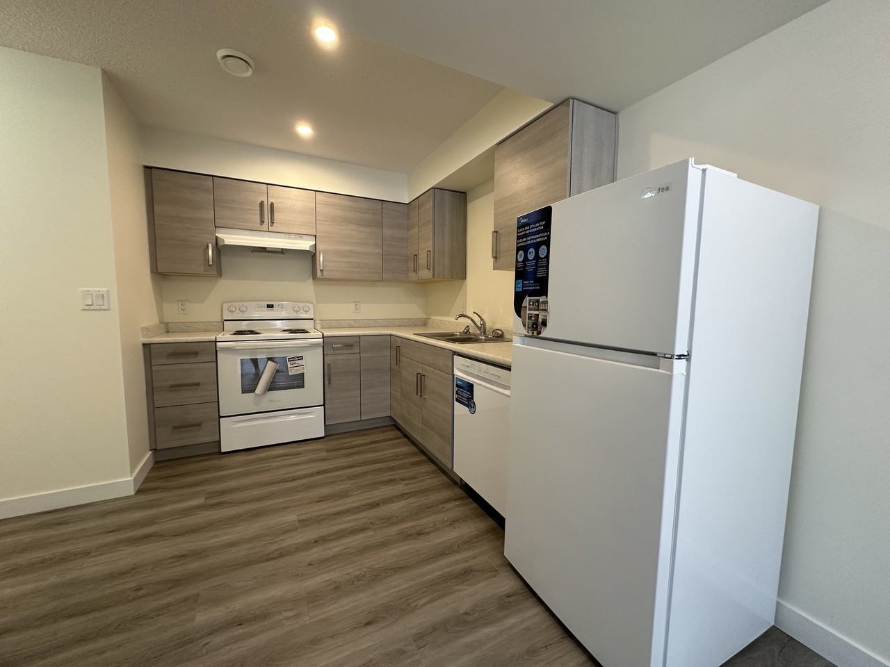 11903 93 St Nw - Photo 4 of 13