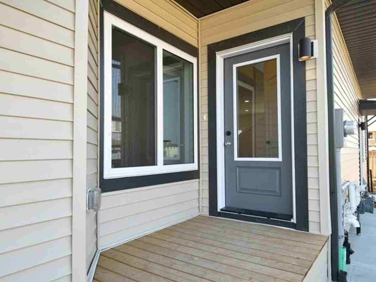 2603 5 Ave Sw - Photo 2 of 50