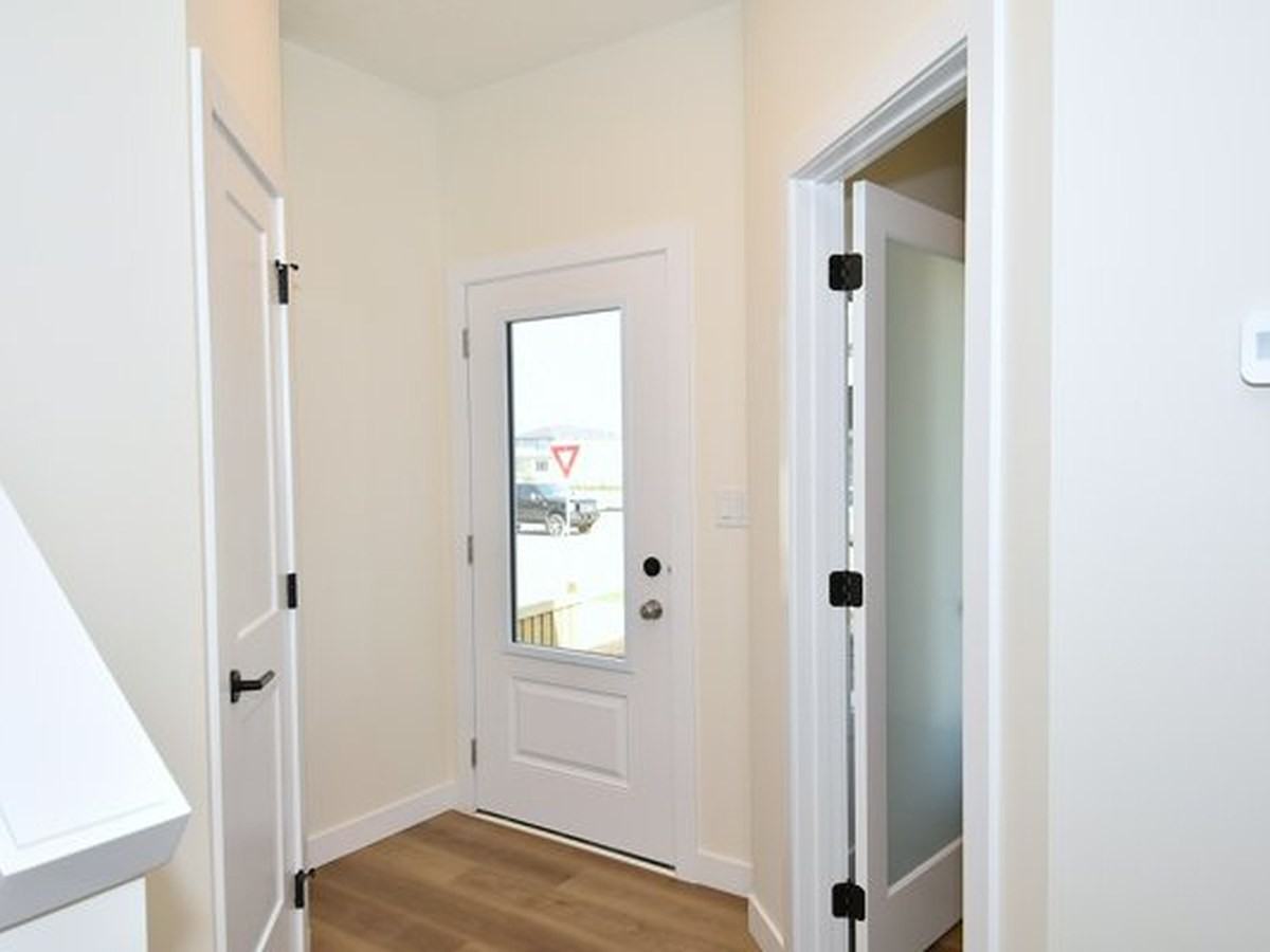 2603 5 Ave Sw - Photo 3 of 50