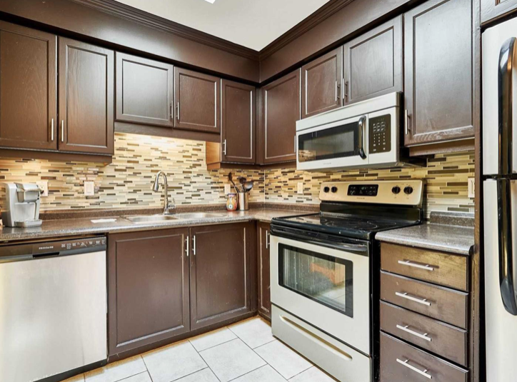 26 O'Connor Lane - Photo 2 of 8