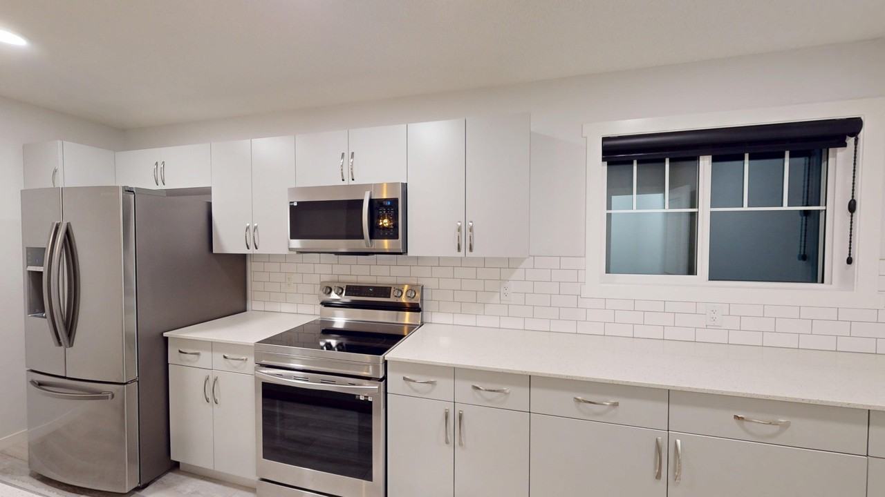 50 63-50 Mclaughlin Drive - Photo 3 of 13
