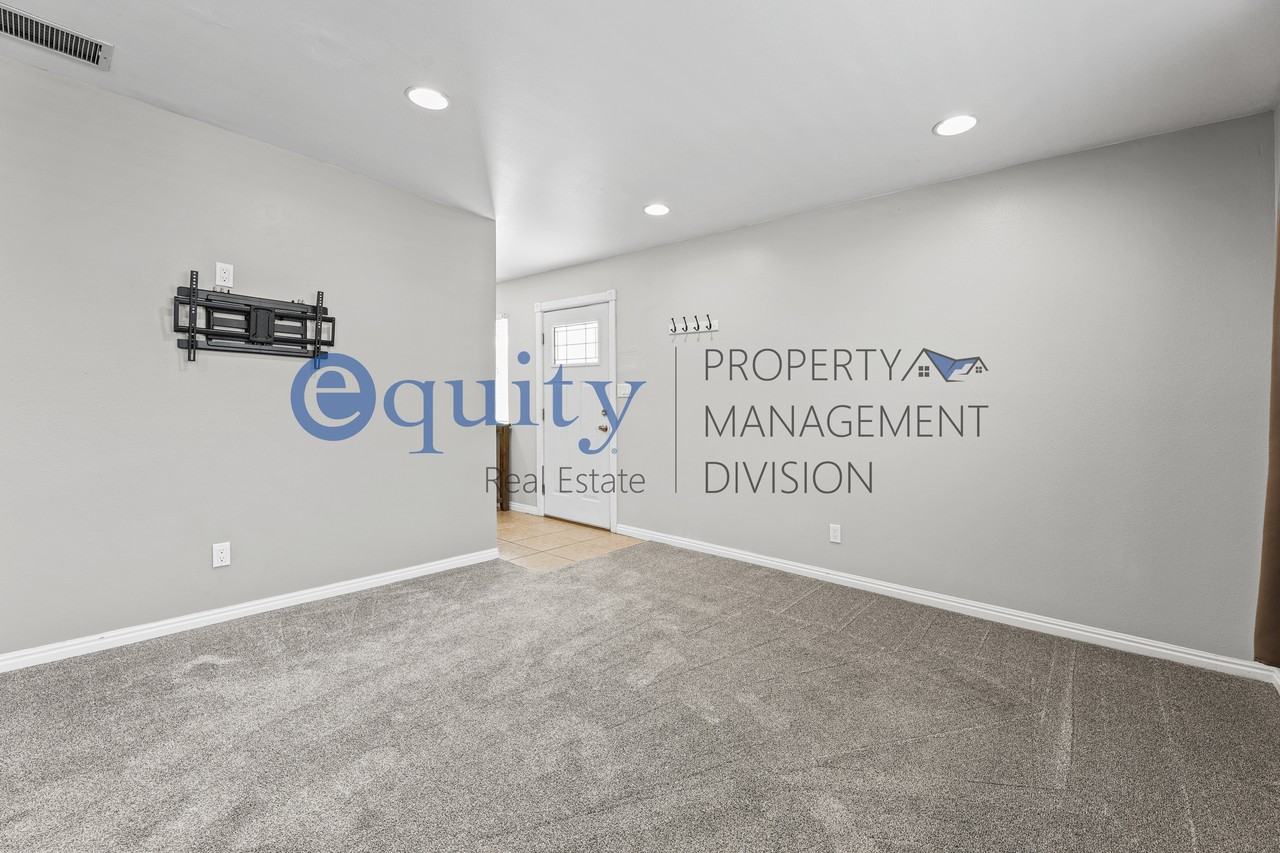 1808 W Homestead Farms Ln #1 - Photo 2 of 29