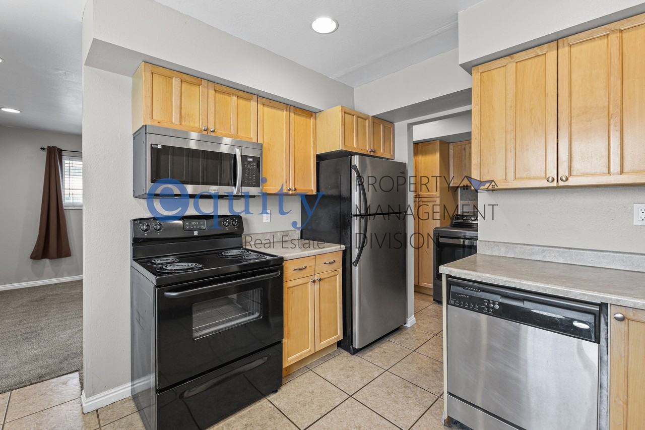 1808 W Homestead Farms Ln #1 - Photo 4 of 29