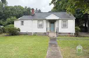 featured image of 307 E Blue Ridge Dr #1