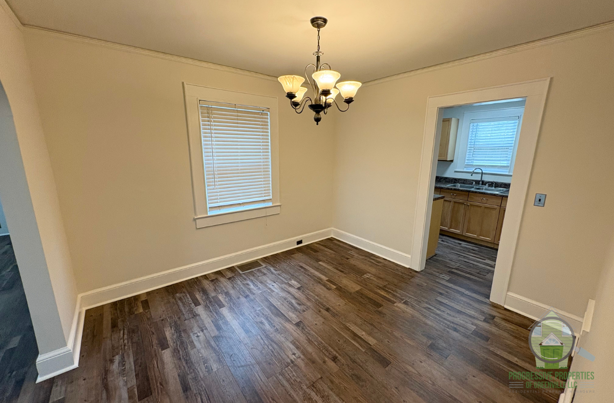 307 E Blue Ridge Dr #1 - Photo 3 of 11
