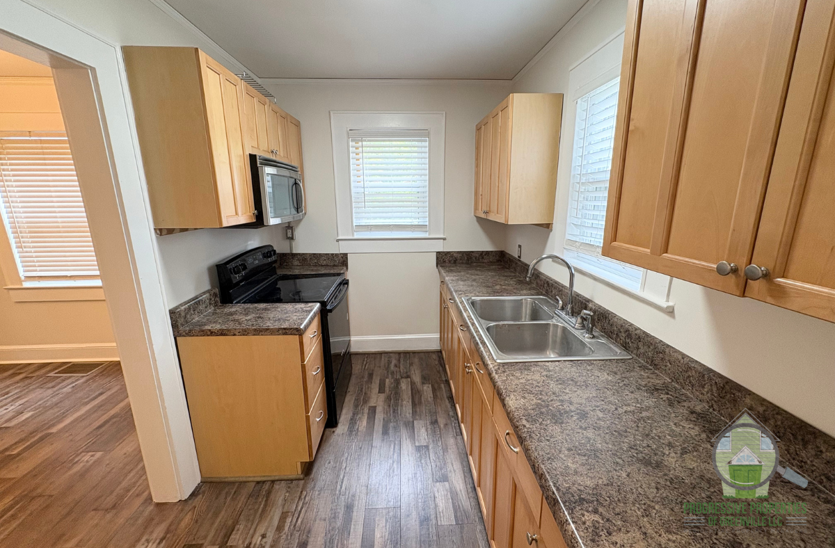 307 E Blue Ridge Dr #1 - Photo 4 of 11