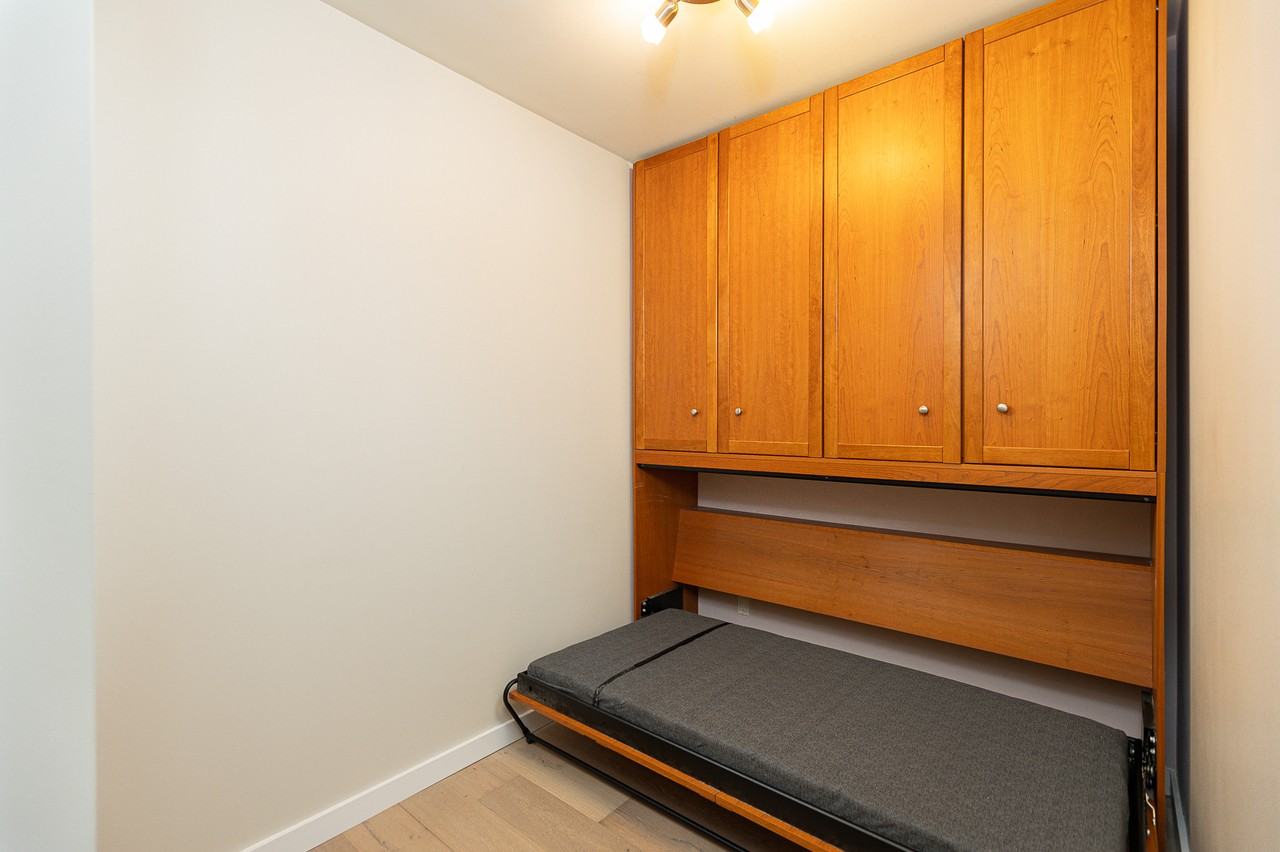 8080 Cambie Road #820 - Photo 6 of 22