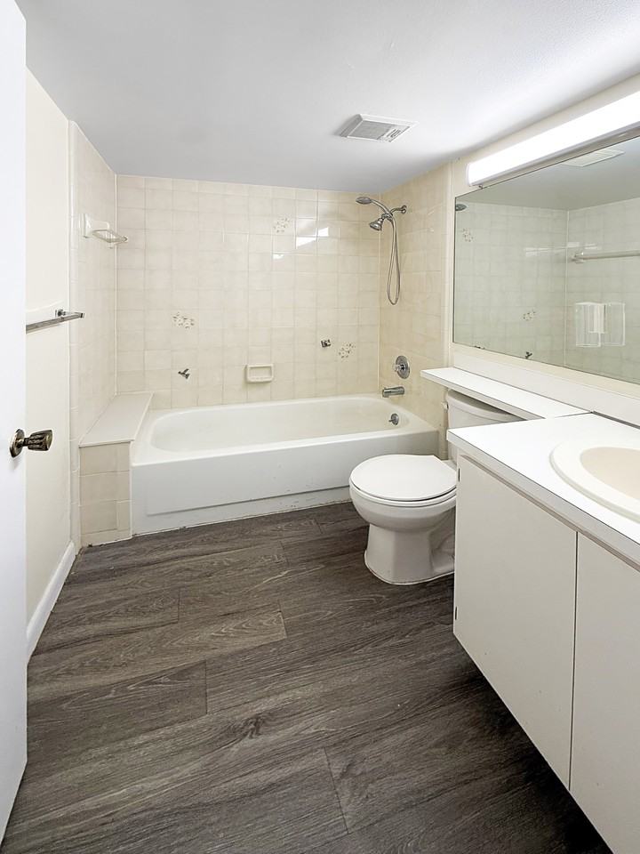 4701 Lakeside Club Blvd #2B1 - Photo 3 of 15