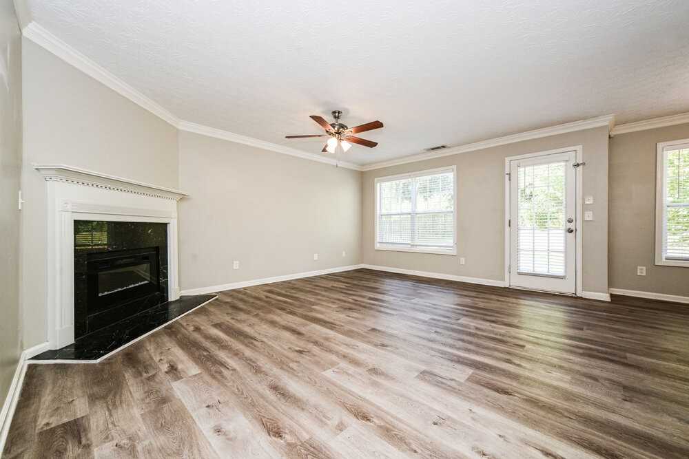 145 Trelawney Ln - Photo 4 of 17