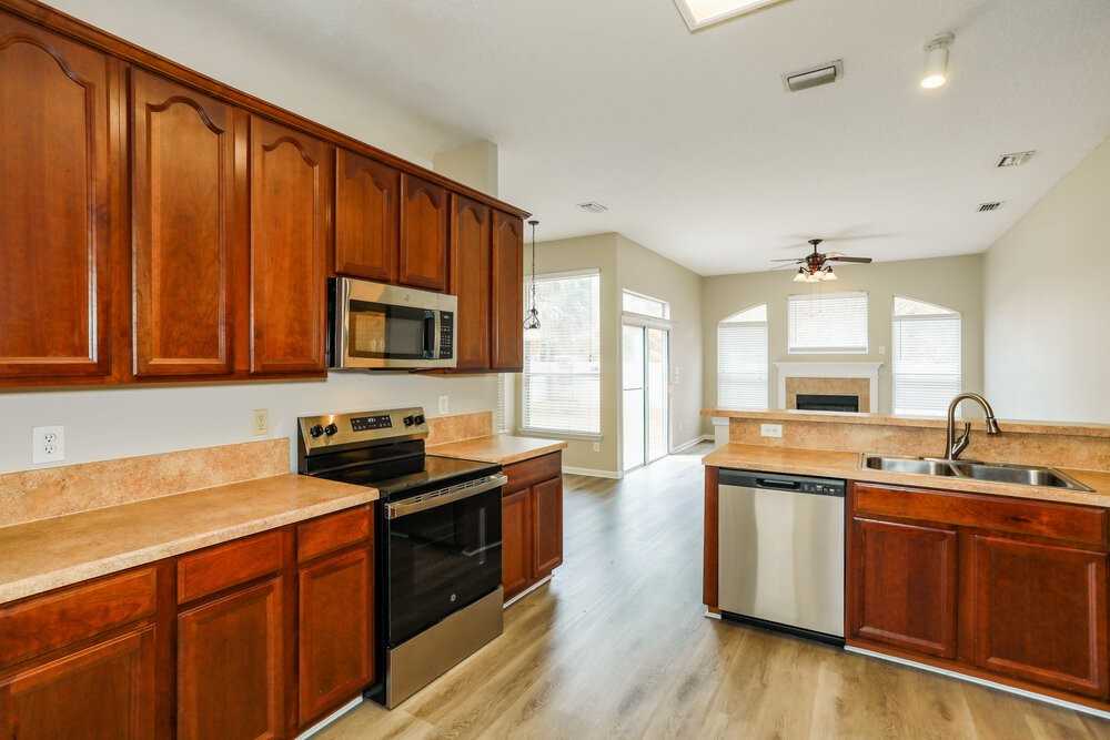 14060 Red Rock Lake Dr - Photo 6 of 16