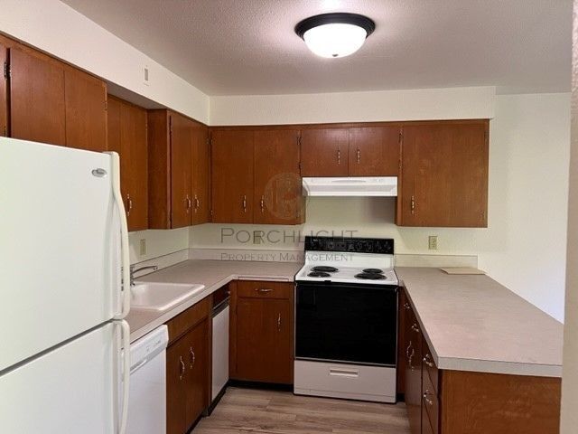 406 La Villa Dr #406 - Photo 2 of 14