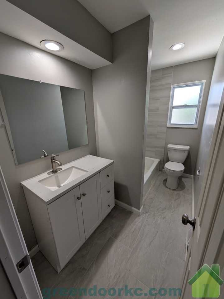 9152 W 78th Ter #9152 - Photo 5 of 10