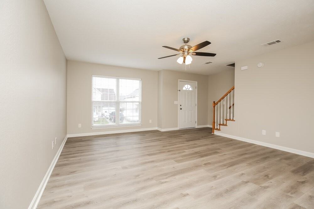 1103 Phelissa Dr - Photo 4 of 17