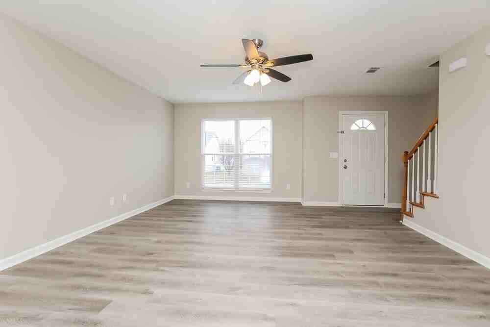 1103 Phelissa Dr - Photo 5 of 17