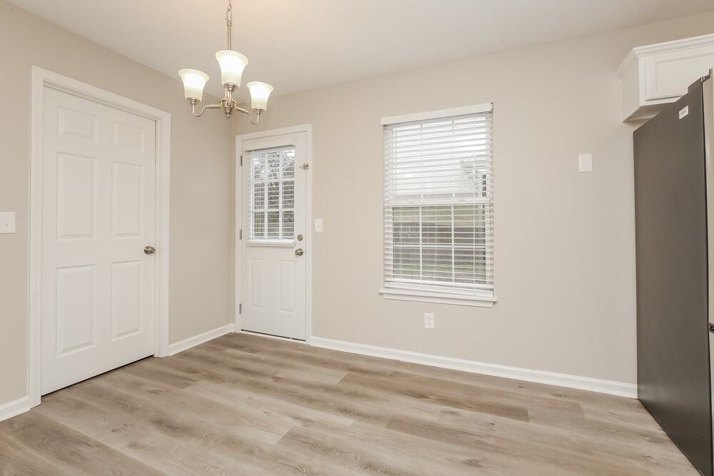 1103 Phelissa Dr - Photo 6 of 17