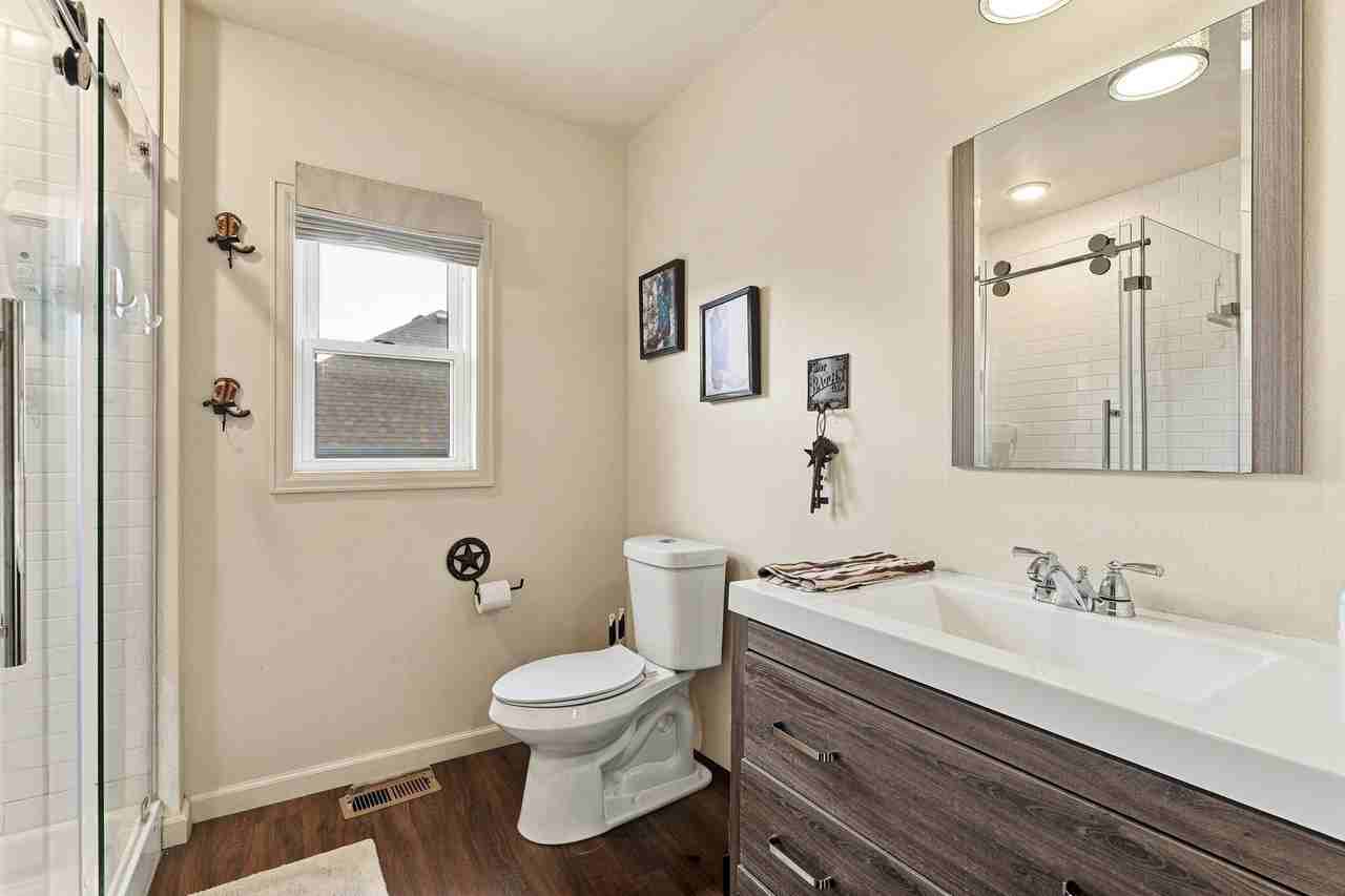201 E 25th St #3 - Photo 5 of 9