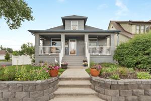 featured image of 200 E 25th St #1