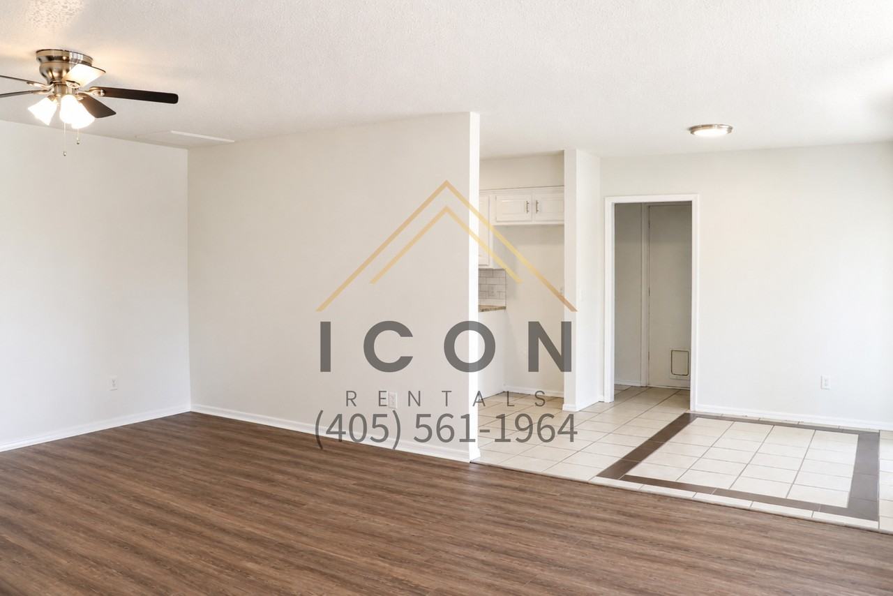 515 N Robin Way #1 - Photo 5 of 23