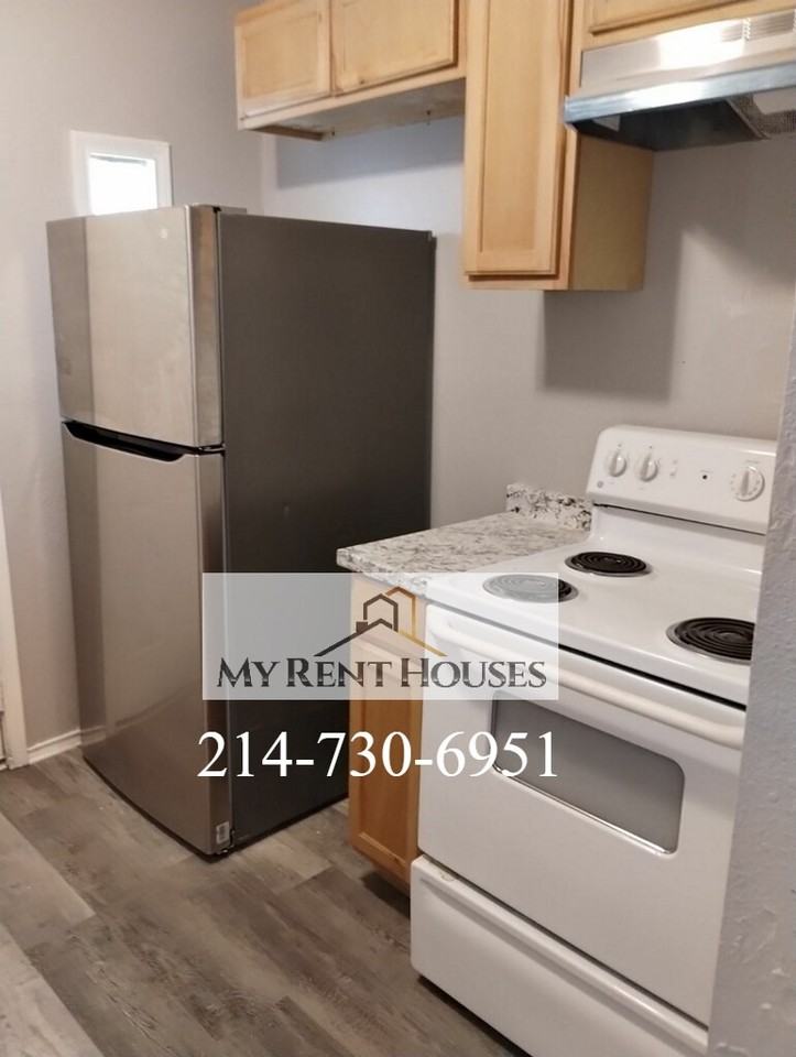 1906 Village Way #1906 - Photo 3 of 9