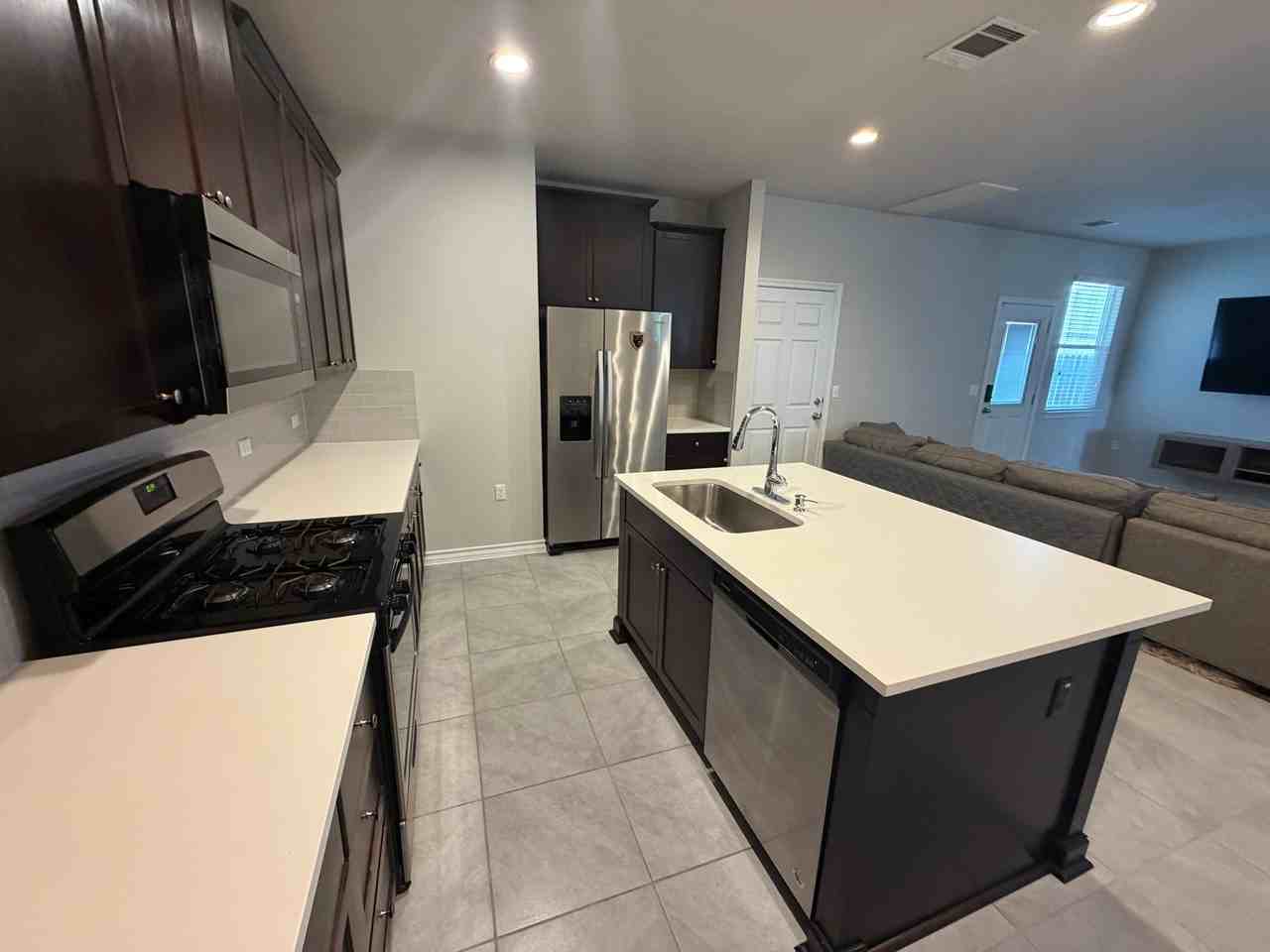 11806 Clayton Creek Ave - Photo 7 of 22